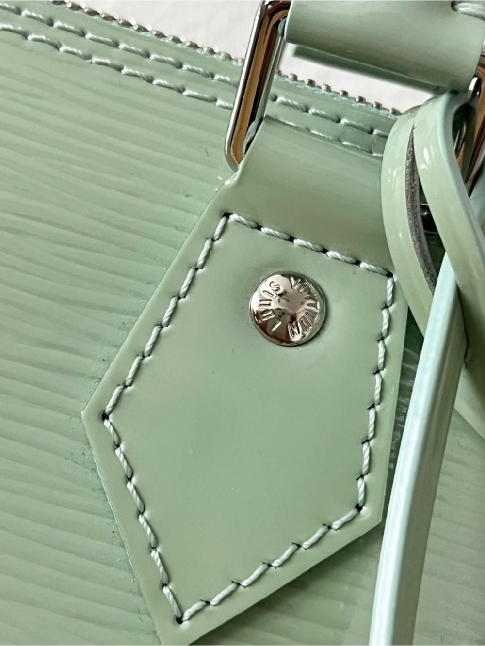 Louis Vuitton Alma PM Electric Epi Leather Green Satchel Bag Silver Hardware - Picture 4 of 10